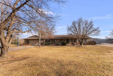 Photo of 6026 95th Avenue, Taylor Ridge, IL 61284 (MLS # 12589287)