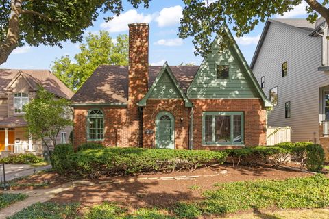 Photo of 444 S Sleight Street, Naperville, IL 60540 (MLS # 12482125)