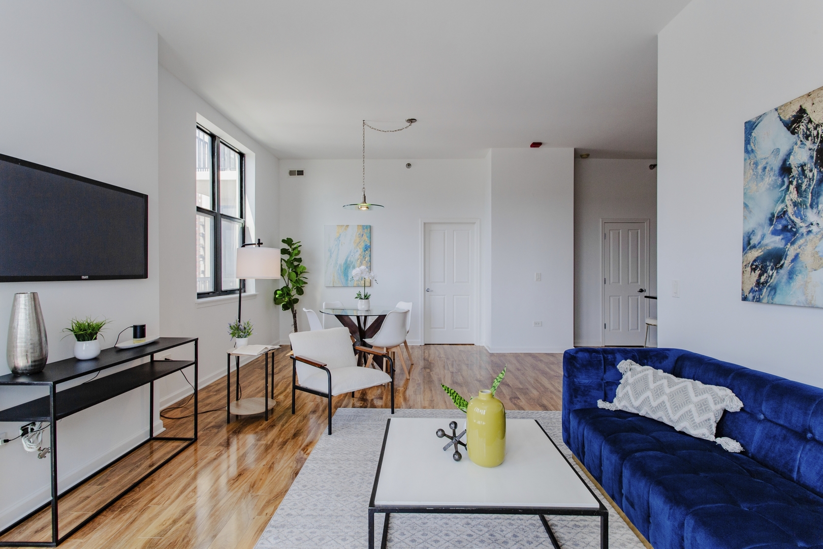 1464 S Michigan Avenue 704