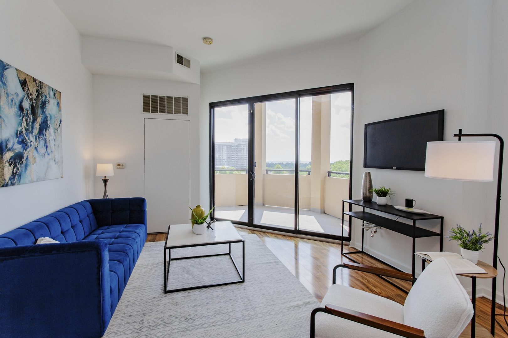 1464 S Michigan Avenue 704