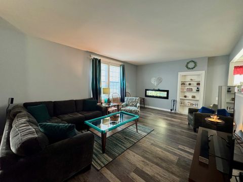 Tiny photo for Algonquin, IL 60102 (MLS # 12559818)