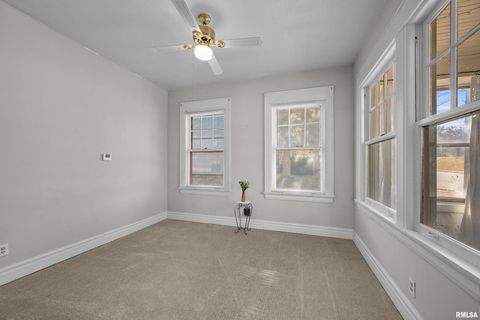 Tiny photo for 1419 DIVISION Street, Davenport, IA 52804 (MLS # QC4269335)