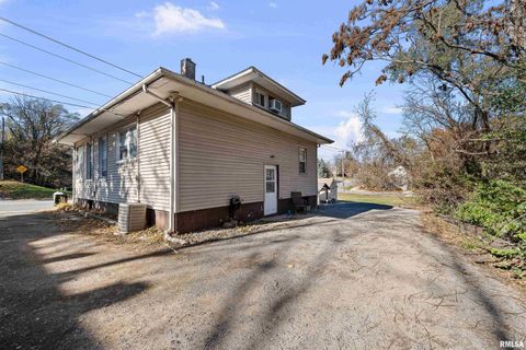 Tiny photo for 1419 DIVISION Street, Davenport, IA 52804 (MLS # QC4269335)