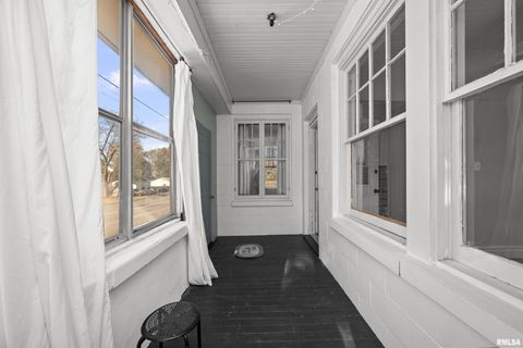 Tiny photo for 1419 DIVISION Street, Davenport, IA 52804 (MLS # QC4269335)