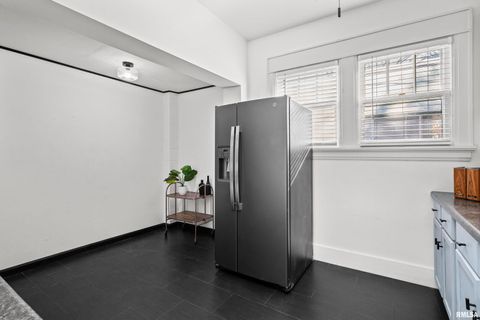 Tiny photo for 1419 DIVISION Street, Davenport, IA 52804 (MLS # QC4269335)