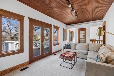 Tiny photo for 530 N East Avenue, Oak Park, IL 60302 (MLS # 12576151)