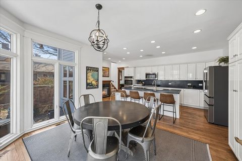 Tiny photo for 530 N East Avenue, Oak Park, IL 60302 (MLS # 12576151)