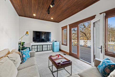 Tiny photo for 530 N East Avenue, Oak Park, IL 60302 (MLS # 12576151)