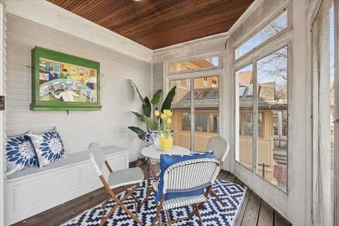 Tiny photo for 530 N East Avenue, Oak Park, IL 60302 (MLS # 12576151)