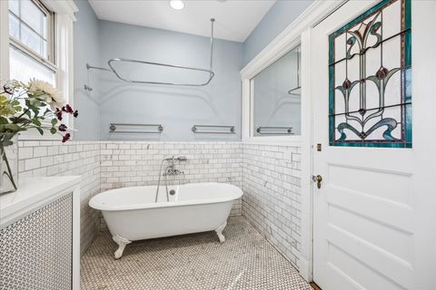 Tiny photo for 530 N East Avenue, Oak Park, IL 60302 (MLS # 12576151)