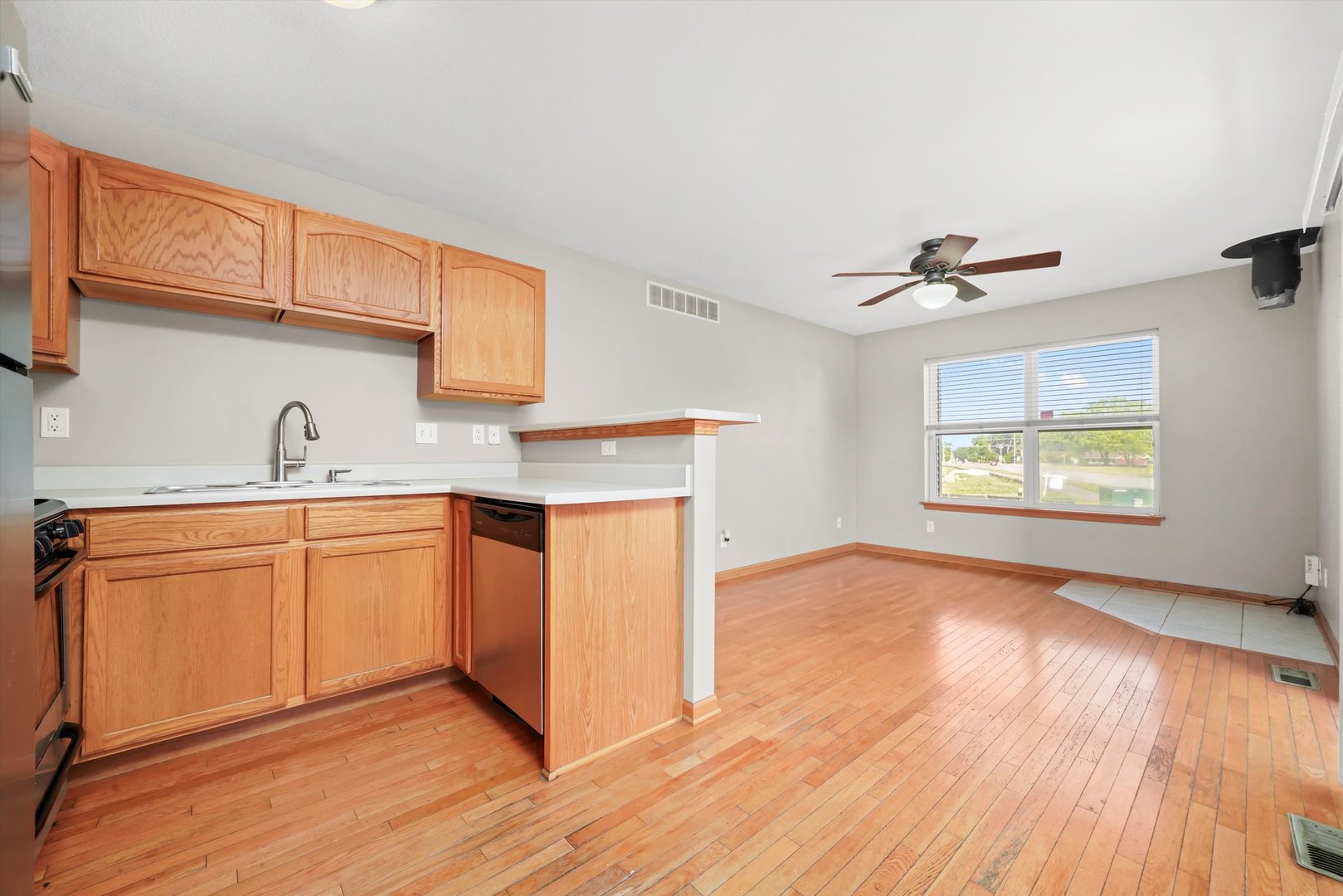 1225 Alexandria Drive