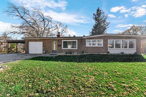 Photo of 7943 W 97th Place, Hickory Hills, IL 60457 (MLS # 12517294)