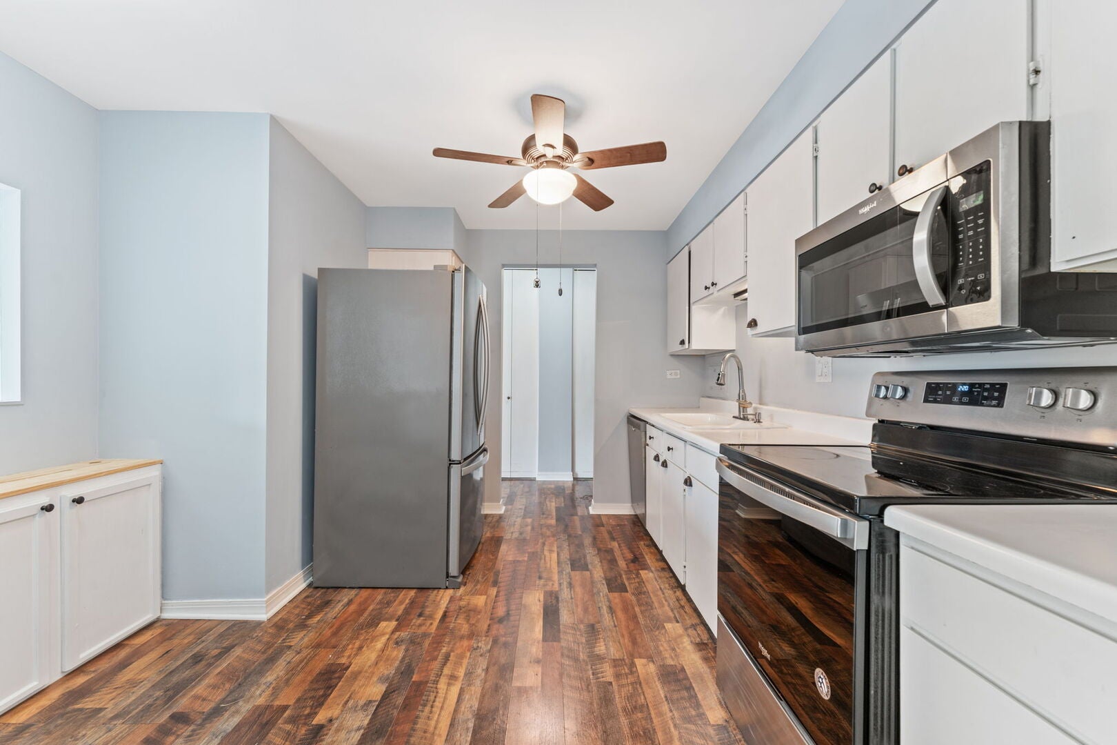 1505 E Central Road 402-A