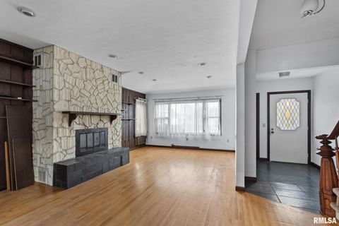 Tiny photo for 2709 16TH Street, Moline, IL 61265 (MLS # QC4269771)