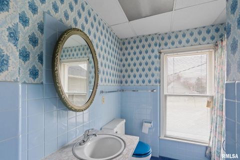 Tiny photo for 2709 16TH Street, Moline, IL 61265 (MLS # QC4269771)