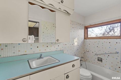 Tiny photo for 2709 16TH Street, Moline, IL 61265 (MLS # QC4269771)