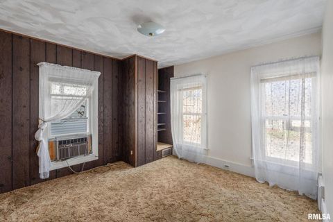 Tiny photo for 2709 16TH Street, Moline, IL 61265 (MLS # QC4269771)