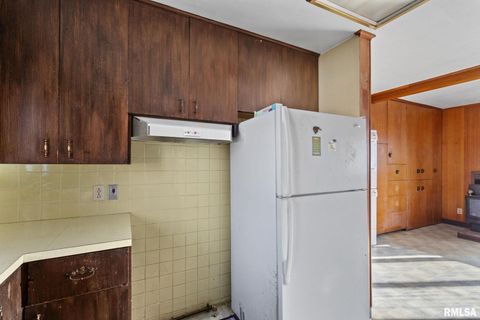 Tiny photo for 2709 16TH Street, Moline, IL 61265 (MLS # QC4269771)