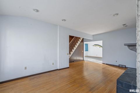 Tiny photo for 2709 16TH Street, Moline, IL 61265 (MLS # QC4269771)