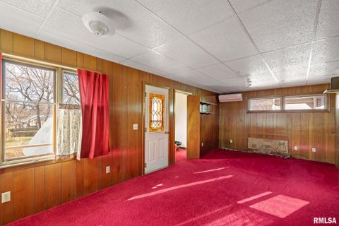 Tiny photo for 2709 16TH Street, Moline, IL 61265 (MLS # QC4269771)