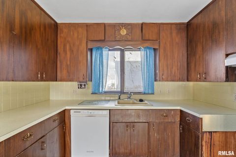 Tiny photo for 2709 16TH Street, Moline, IL 61265 (MLS # QC4269771)