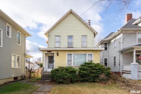 Photo of 2709 16TH Street, Moline, IL 61265 (MLS # QC4269771)