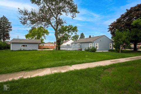 Tiny photo for 7101 W 115th Street, Worth, IL 60482 (MLS # 12776274)