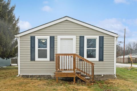 Photo of 1717 36th Avenue, East Moline, IL 61244 (MLS # 100000266)