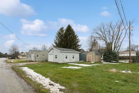 Tiny photo for 1717 36th Avenue, East Moline, IL 61244 (MLS # 100000266)