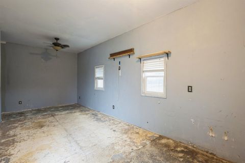 Tiny photo for 1717 36th Avenue, East Moline, IL 61244 (MLS # 100000266)