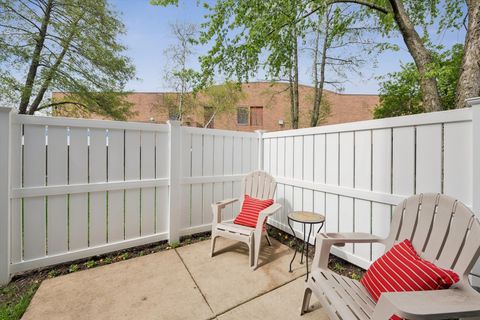 Tiny photo for 118 S Atherton Court, Bloomingdale, IL 60108 (MLS # 12626221)