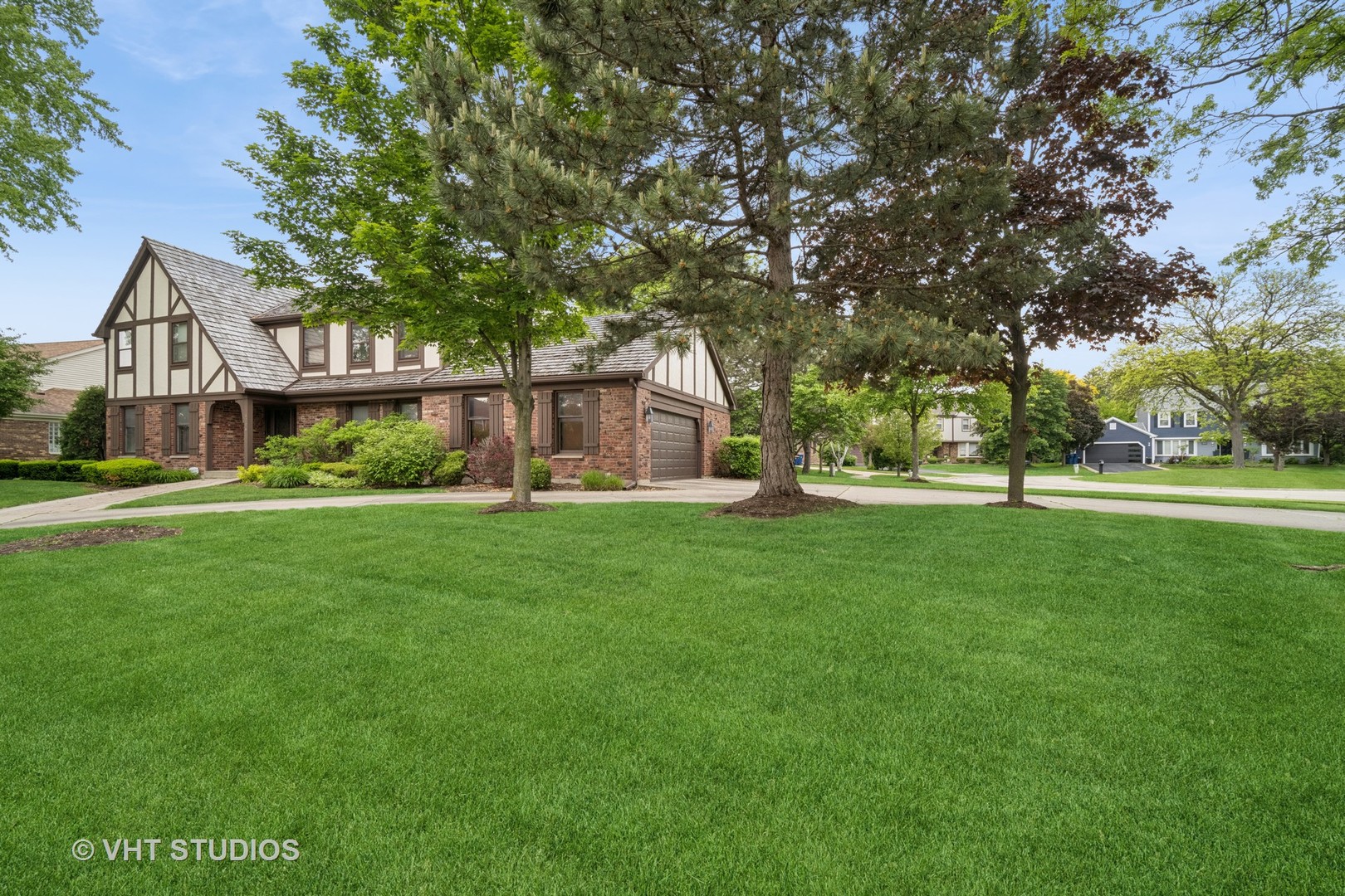 4216 Yorkshire Lane