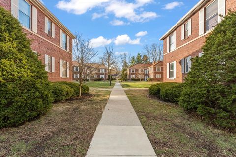 Tiny photo for 1502 Delmont Court #1, Urbana, IL 61801 (MLS # 12584443)