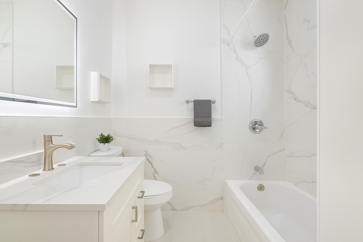 2617 W Fullerton Avenue 2A