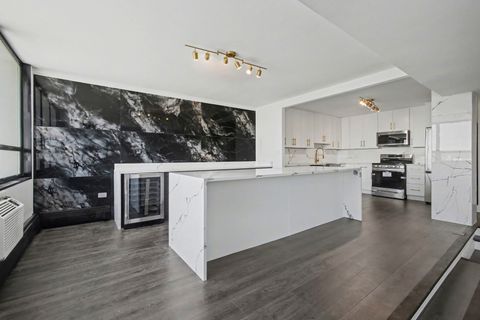 Tiny photo for 8801 W Golf Road #6E, Niles, IL 60714 (MLS # 12547679)