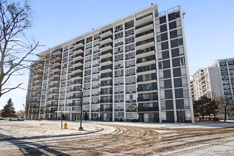 8801 W Golf Road 6E Niles IL 60714