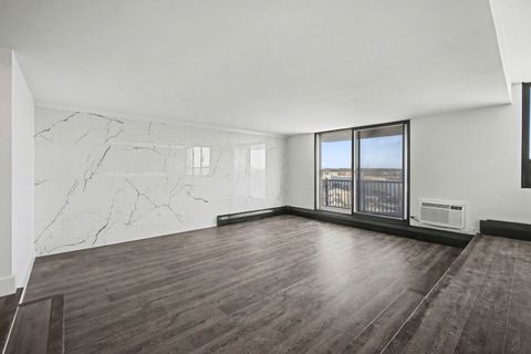 Tiny photo for 8801 W Golf Road #6E, Niles, IL 60714 (MLS # 12547679)