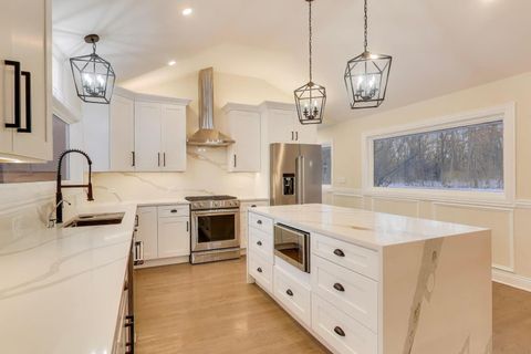 Tiny photo for 26225 N Hickory Road, Mundelein, IL 60060 (MLS # 12556443)