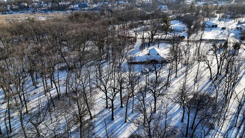 Tiny photo for 26225 N Hickory Road, Mundelein, IL 60060 (MLS # 12556443)