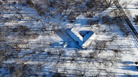 Tiny photo for 26225 N Hickory Road, Mundelein, IL 60060 (MLS # 12556443)