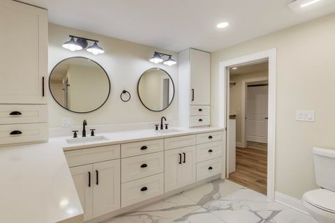 Tiny photo for 26225 N Hickory Road, Mundelein, IL 60060 (MLS # 12556443)