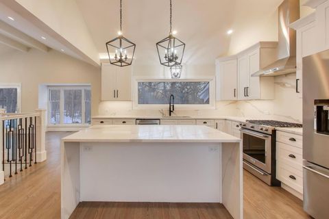 Tiny photo for 26225 N Hickory Road, Mundelein, IL 60060 (MLS # 12556443)