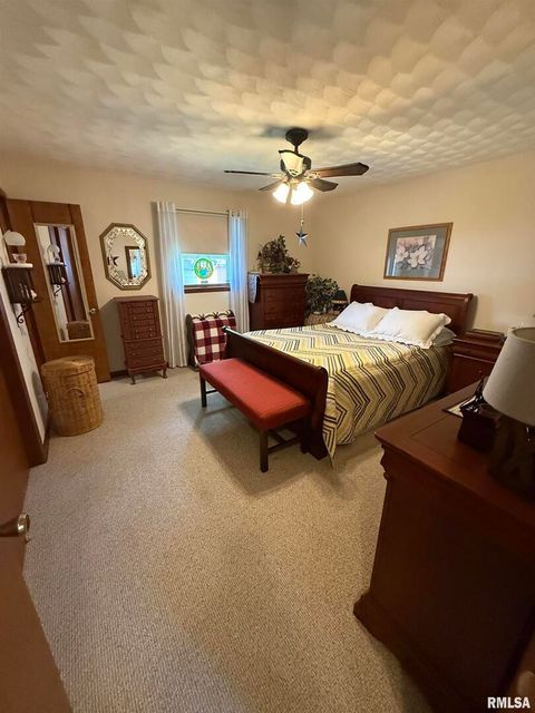 Tiny photo for 411 SUNSET Drive, Centralia, IL 62801 (MLS # EB459422)