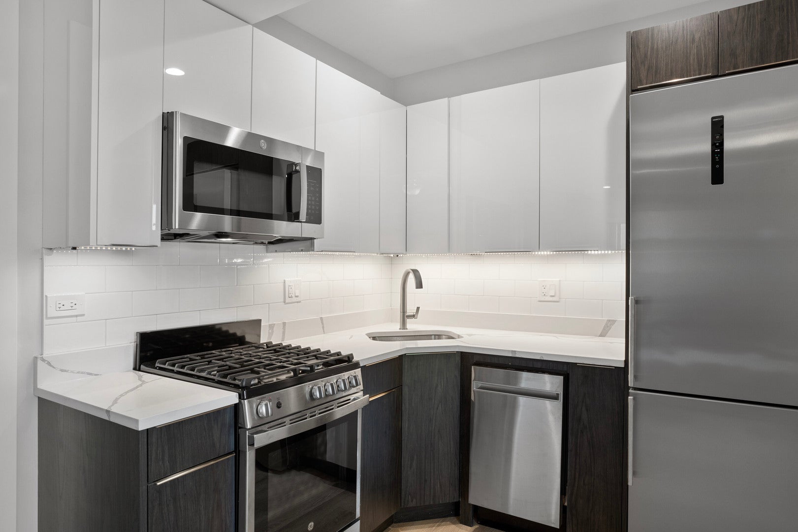 1552 W Juneway Terrace 1F
