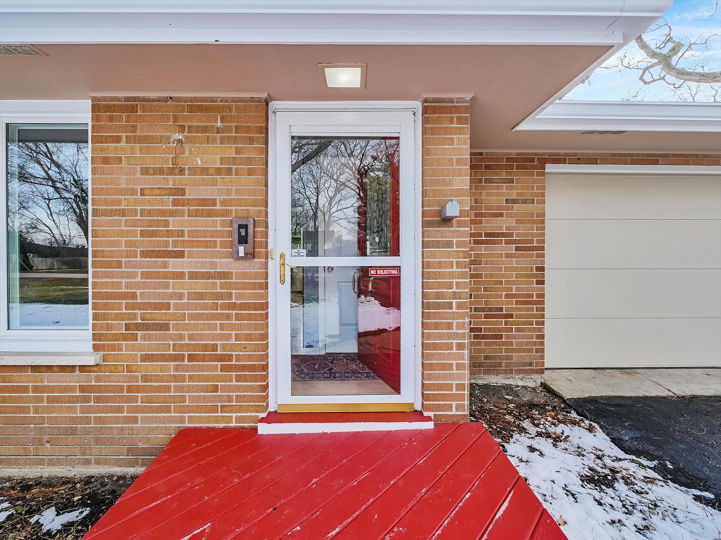 21W051 Woodview Drive