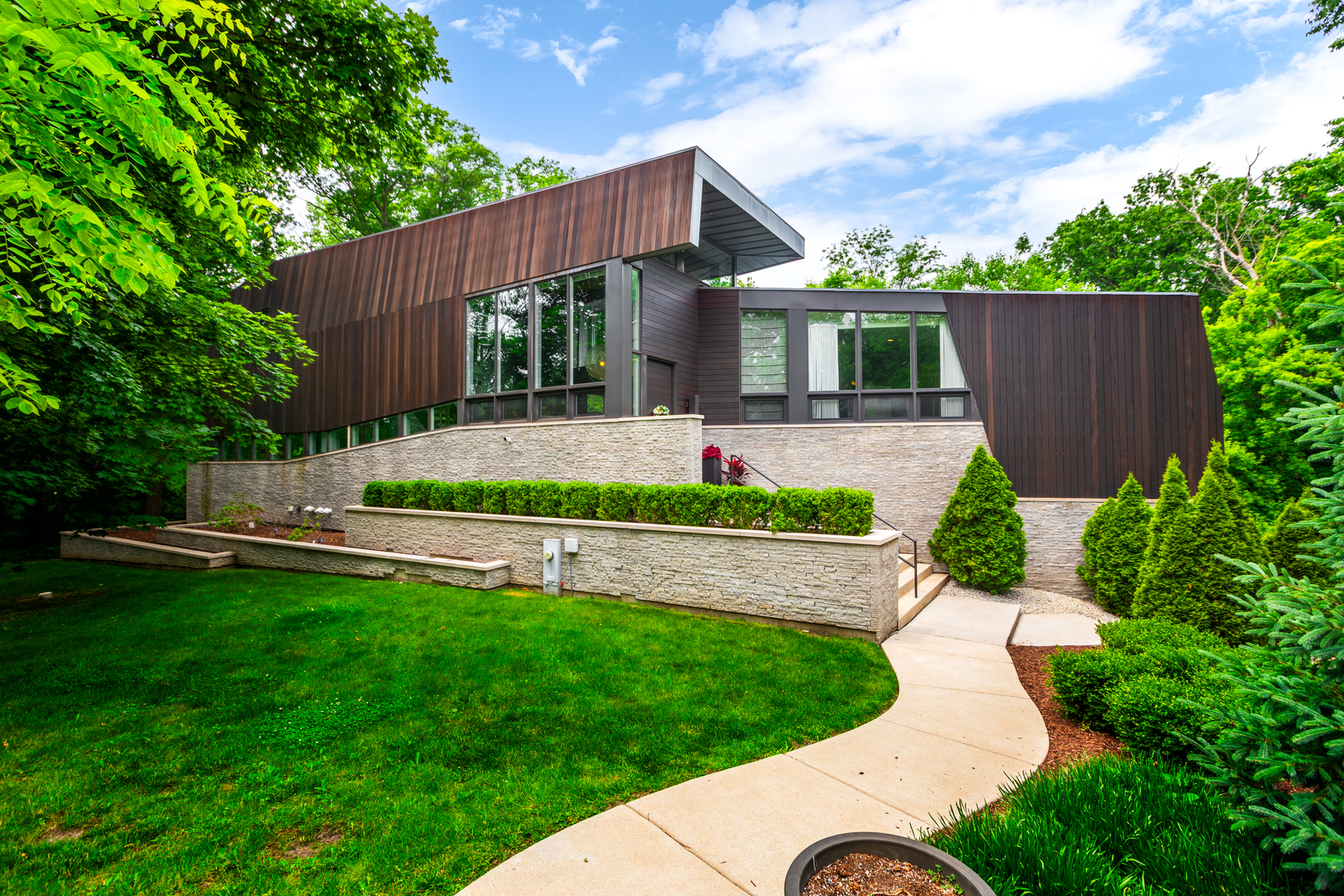 603 Driftwood Court