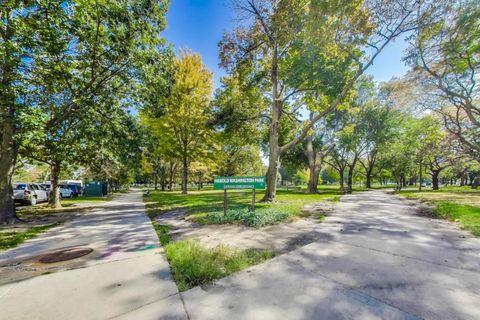Tiny photo for 5050 S East End Avenue #4B, Chicago, IL 60615 (MLS # 12484730)