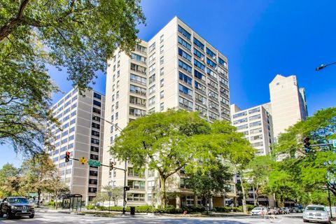 Tiny photo for 5050 S East End Avenue #4B, Chicago, IL 60615 (MLS # 12484730)
