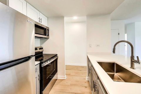 Tiny photo for 5050 S East End Avenue #4B, Chicago, IL 60615 (MLS # 12484730)