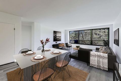Tiny photo for 5050 S East End Avenue #4B, Chicago, IL 60615 (MLS # 12484730)